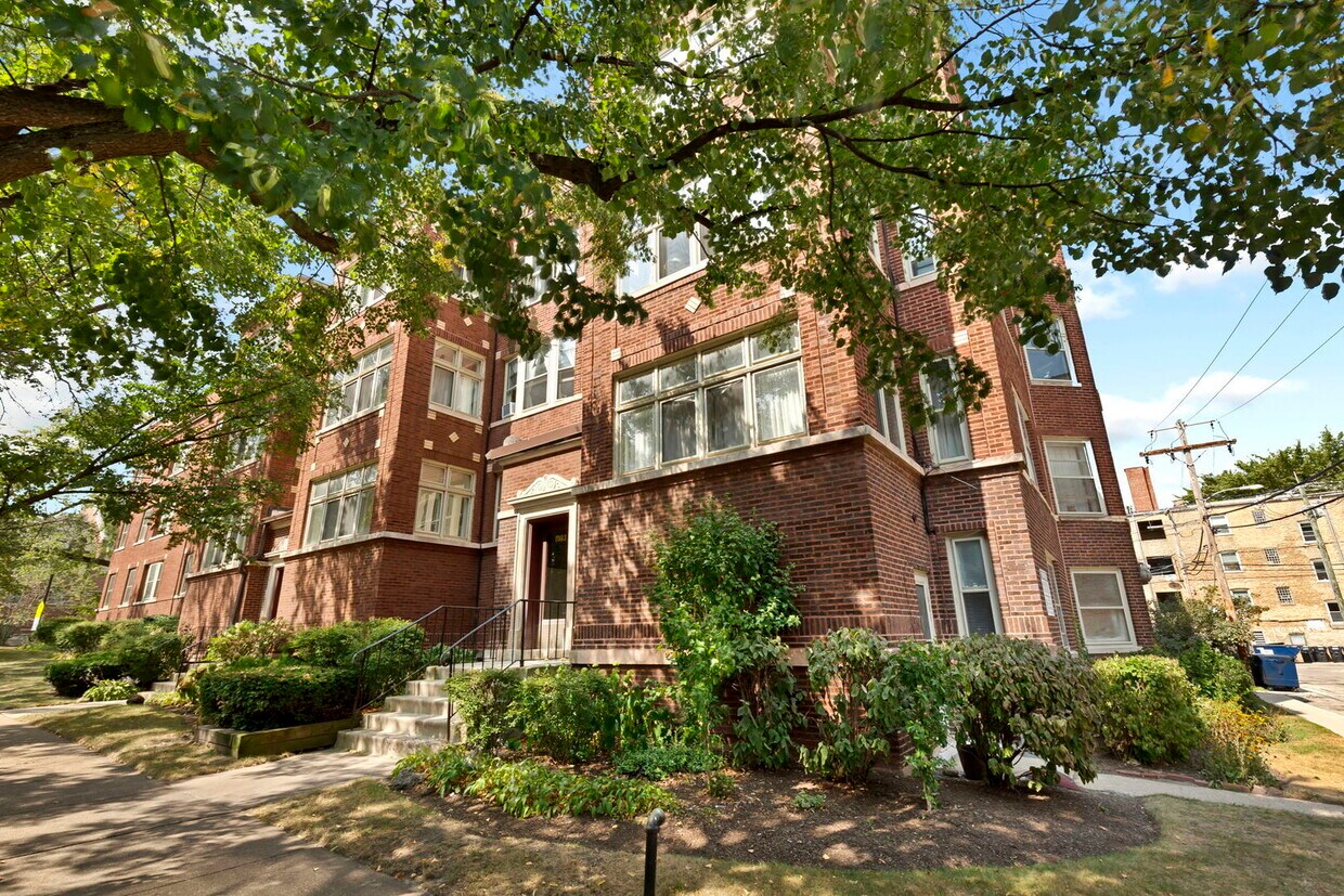 Primary Photo - 1003 Washington St