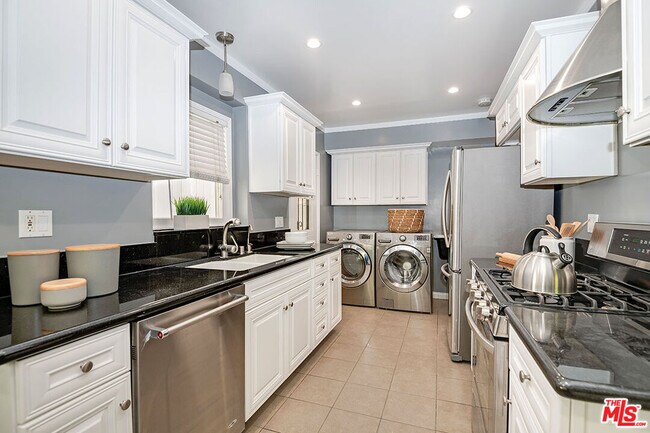 Foto del edificio - 852 11th St