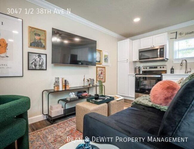 Foto del edificio - 3047 1/2 38th Ave N-