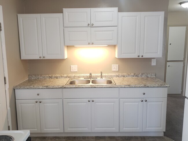 First view - kitchen cabinets - 2322 Ontario St.