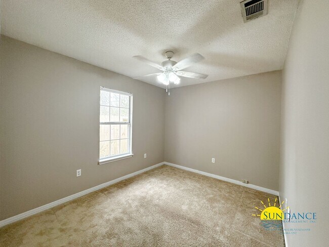 Foto del edificio - Charming 3-Bedroom Home in Forest Oaks!