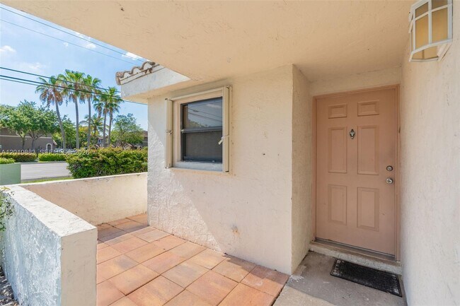 Foto del edificio - 3139 Coral Ridge Dr