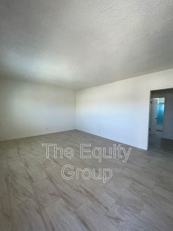 Foto del edificio - 830 Davis St