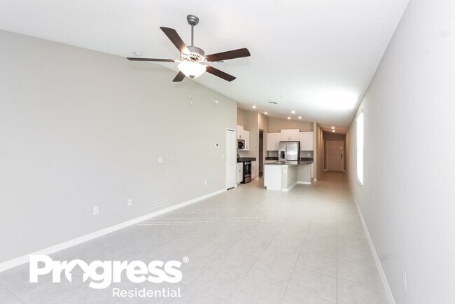 Building Photo - 2270 Treesdale Ave