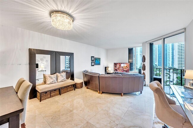 Foto del edificio - 520 Brickell Key Dr