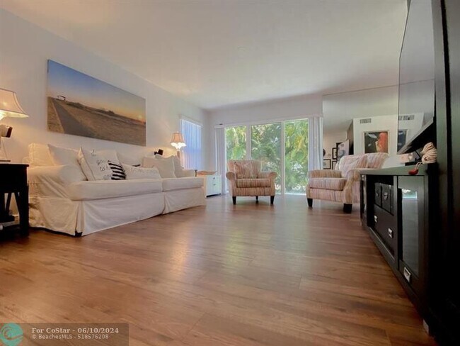 Foto del edificio - 1180 Carlton Ct