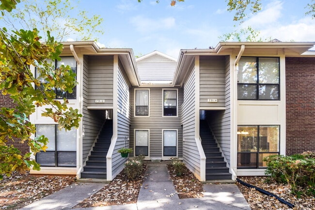 Building Photo - 7906 Greenside Ct