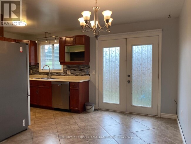 Building Photo - 50 Chapman Ct