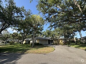 Building Photo - 263 Southampton Dr