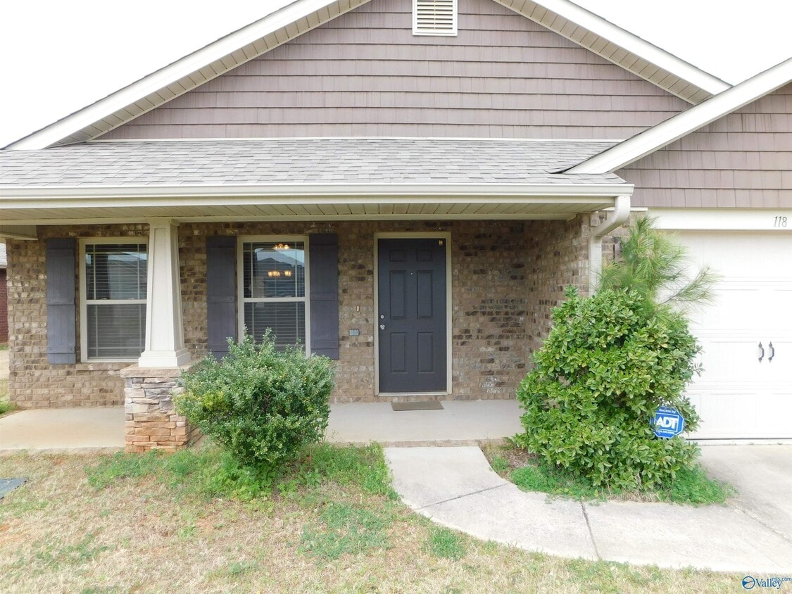 Primary Photo - 118 Copeland Dr