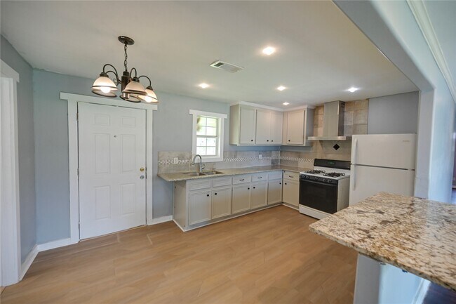 Foto del edificio - 3814 Nan St