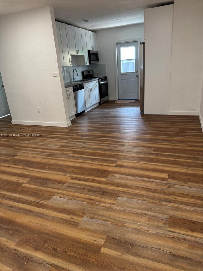 Foto del edificio - 3610 SW 25th Ter