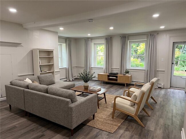 Foto del edificio - 1037 N 6th St Ext
