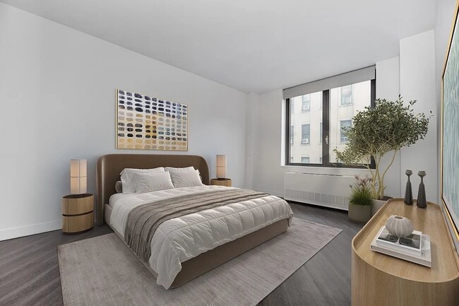 Building Photo - 250 E Houston St