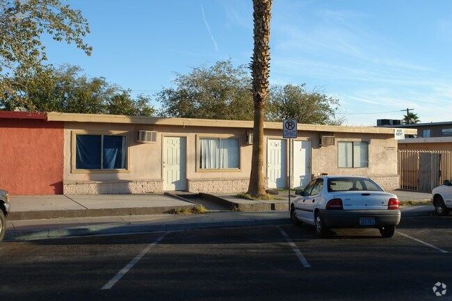 Foto del edificio - 2405 Sunrise Ave