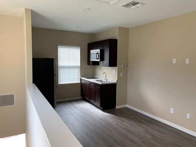 Photo - 8907 Frodsham Way Apartment