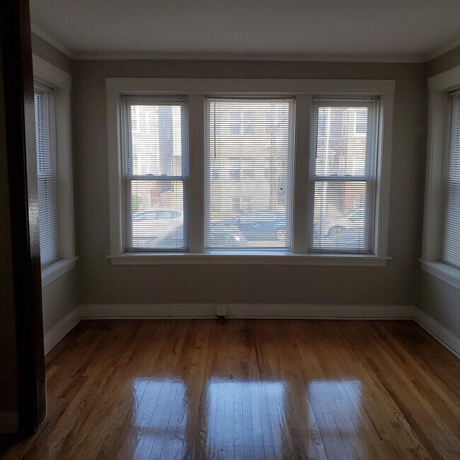 Foto del edificio - 4852 N ROCKWELL St