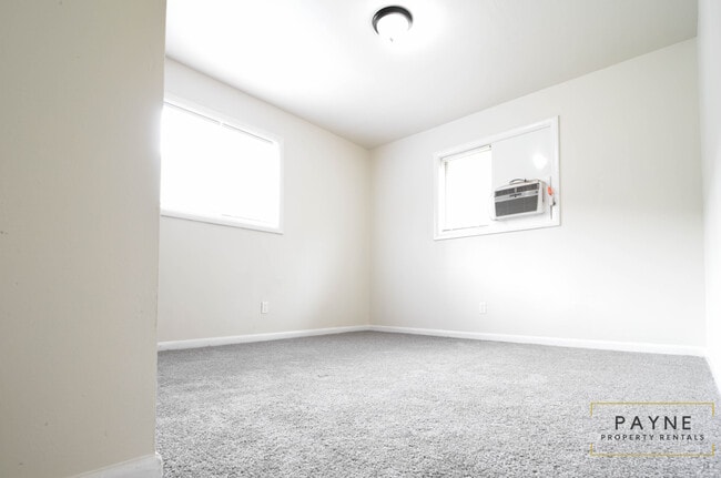 Building Photo - 4223 Rosemont Dr
