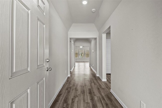 Building Photo - 4302 Fenwick Rd
