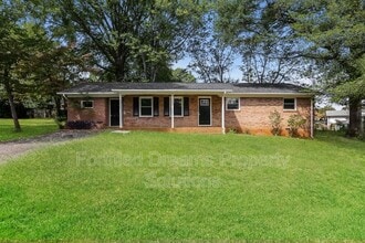 Building Photo - 1141 Carolina Cir