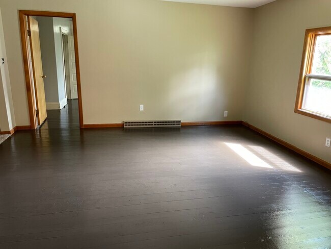 Living room - 3521 Leona Ave