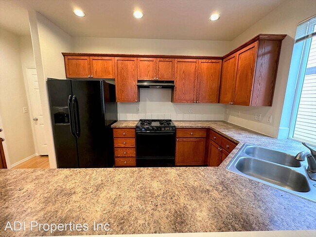 Foto del edificio - 3 br, 2.5 bath House - 1088 SE Portlandia Ave