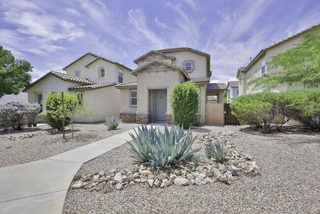 Building Photo - 748 W Paseo Celestial