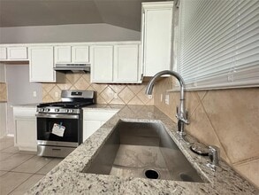 Building Photo - 1412 Vanilla Bean Dr