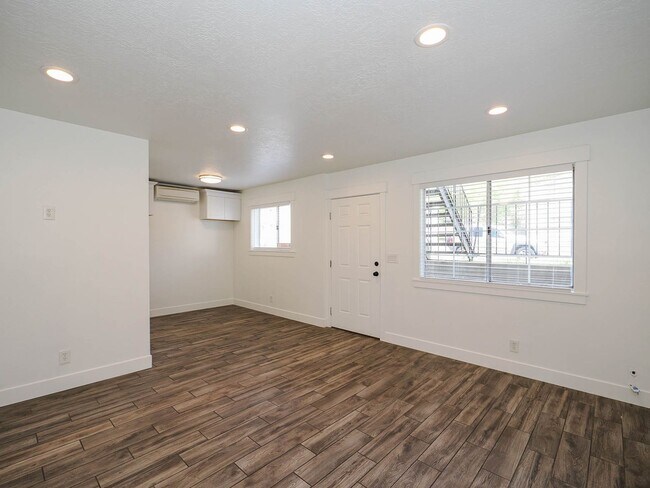 Building Photo - 1559 W 3395 S