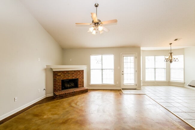 Building Photo - 5466 Belle Ridge Dr