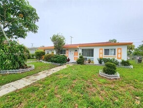 Building Photo - 1564 NW 31st Way
