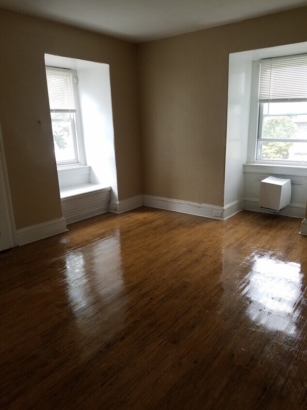 Foto principal - 5413 Tacoma St