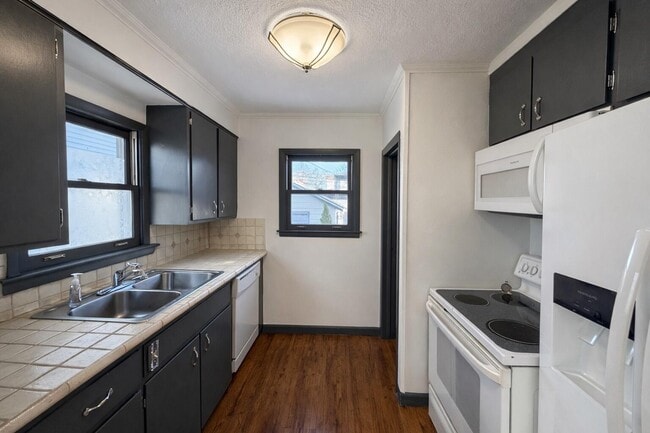 Building Photo - 1259 Humphrey Ave