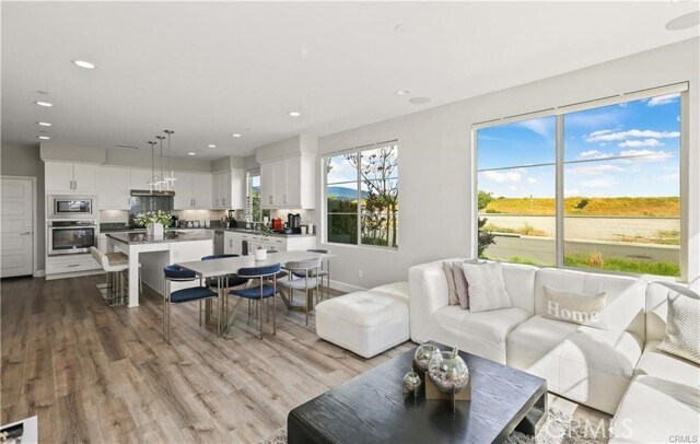 Building Photo - 195 Carmine