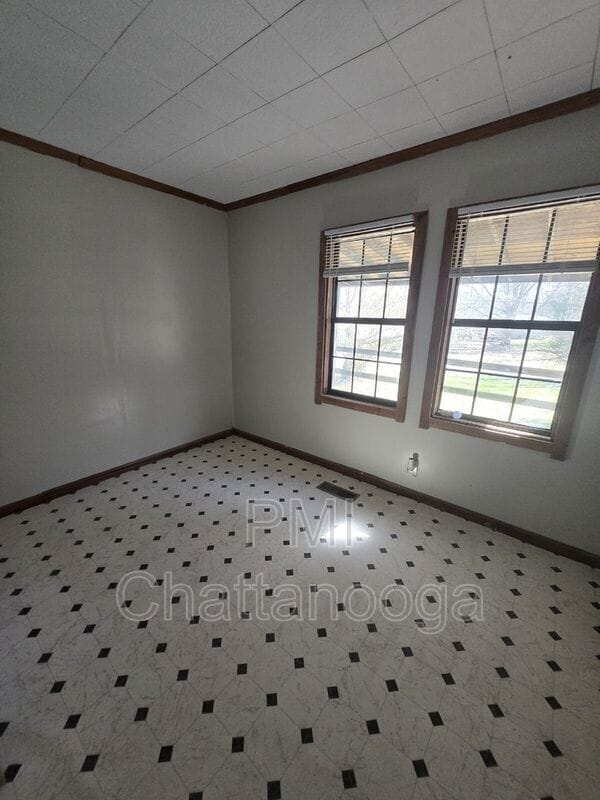 Foto del edificio - 111 Owens Rd