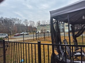 Building Photo - 120 Fosters Gln Pl