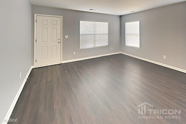 Building Photo - 1799 Red Bird Cir SE