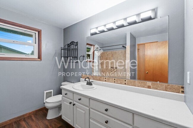 Foto del edificio - **Available July** 4 Bedroom Home In Spokane Valley