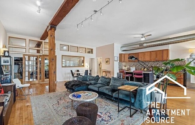 Building Photo - 2412 W North Ave