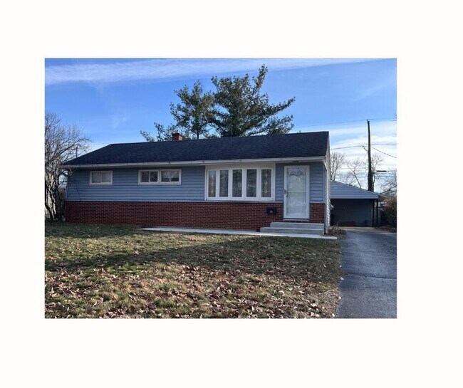 Foto del edificio - 2483 Shrewsbury Rd