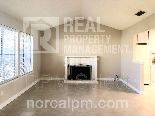 Foto del edificio - 3428 Spartan Way