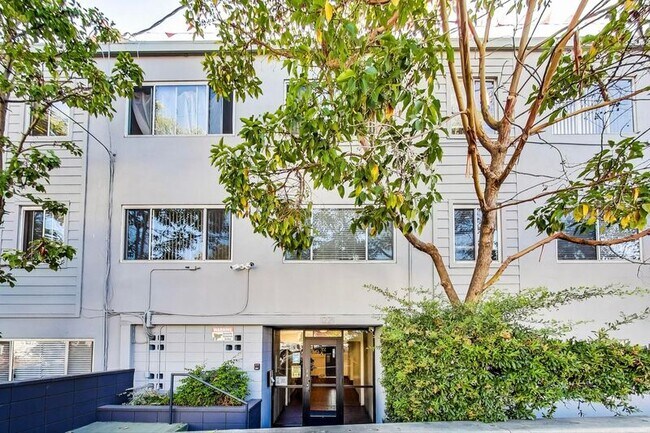 Foto del edificio - 1221 E 20th St