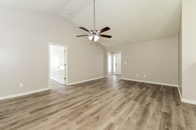 Foto del edificio - 1825 Courtyard Ln