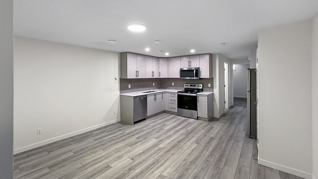 Building Photo - 104 Marmot Way NW