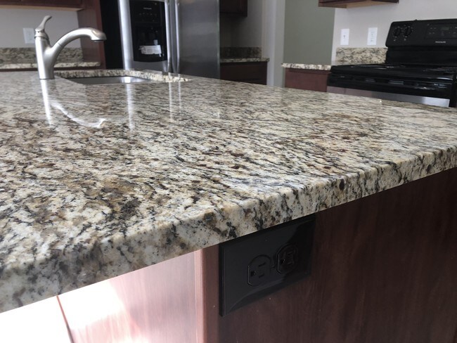 Cocina - 1925 E 86th St