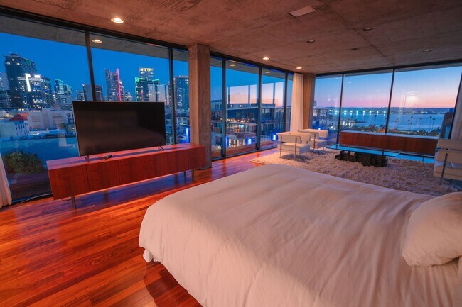 Foto del edificio - 2 Floor Penthouse Masterpiece with over 7,...