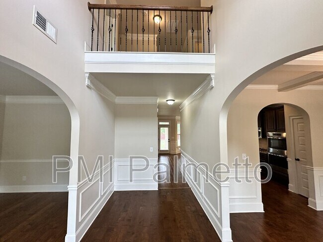 Foto del edificio - 126 Grey Oaks Ln