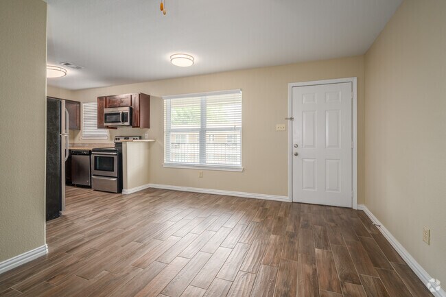 1 habitación, 1 baño - 780 pies cuadrados - Sala de estar - Twin Pines