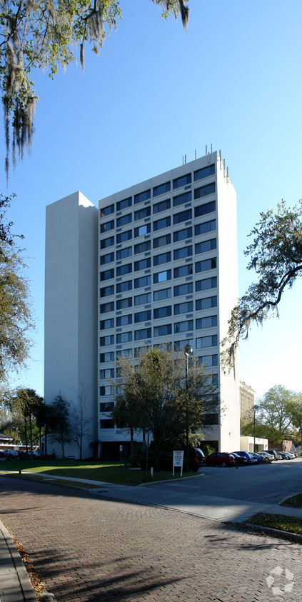 Foto del edificio - Catherine Booth Towers