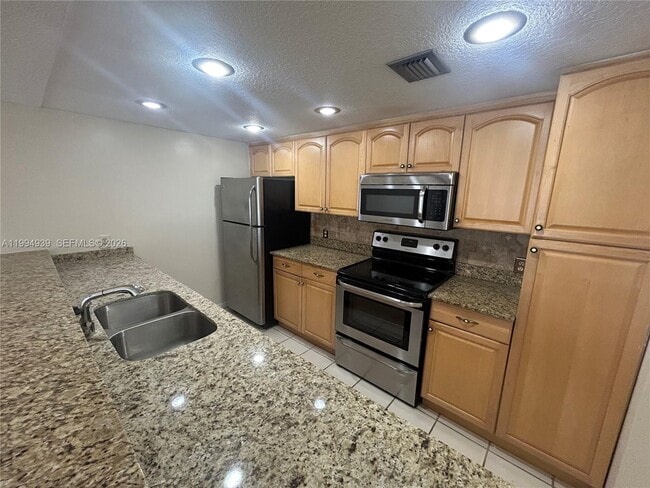 Building Photo - 1660 NW 113th Way